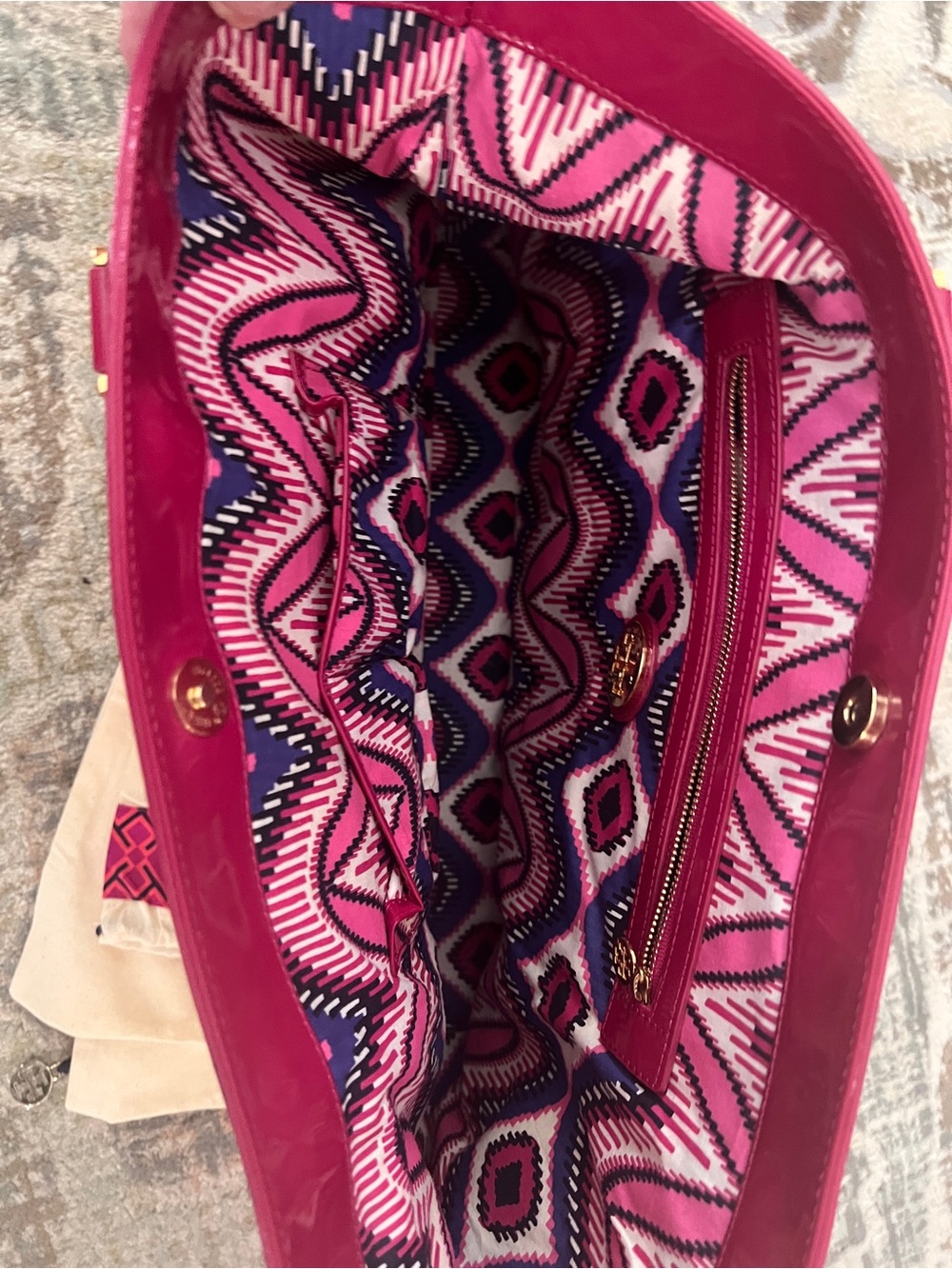 Tory Burch Straw Tote with Fuchsia Patent Trim and Gold Logo - Picture 9 of 12